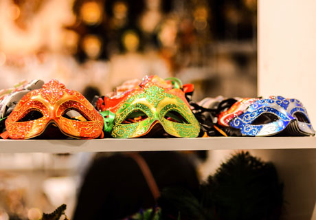Venetsialaisia maskeja