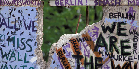 Berliinin muurin graffiteja
