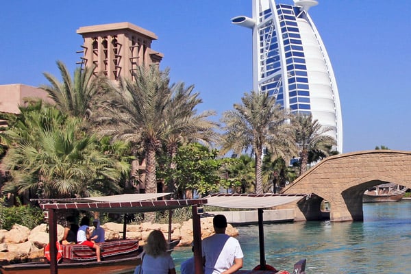 Jokiristeily Dubaissa